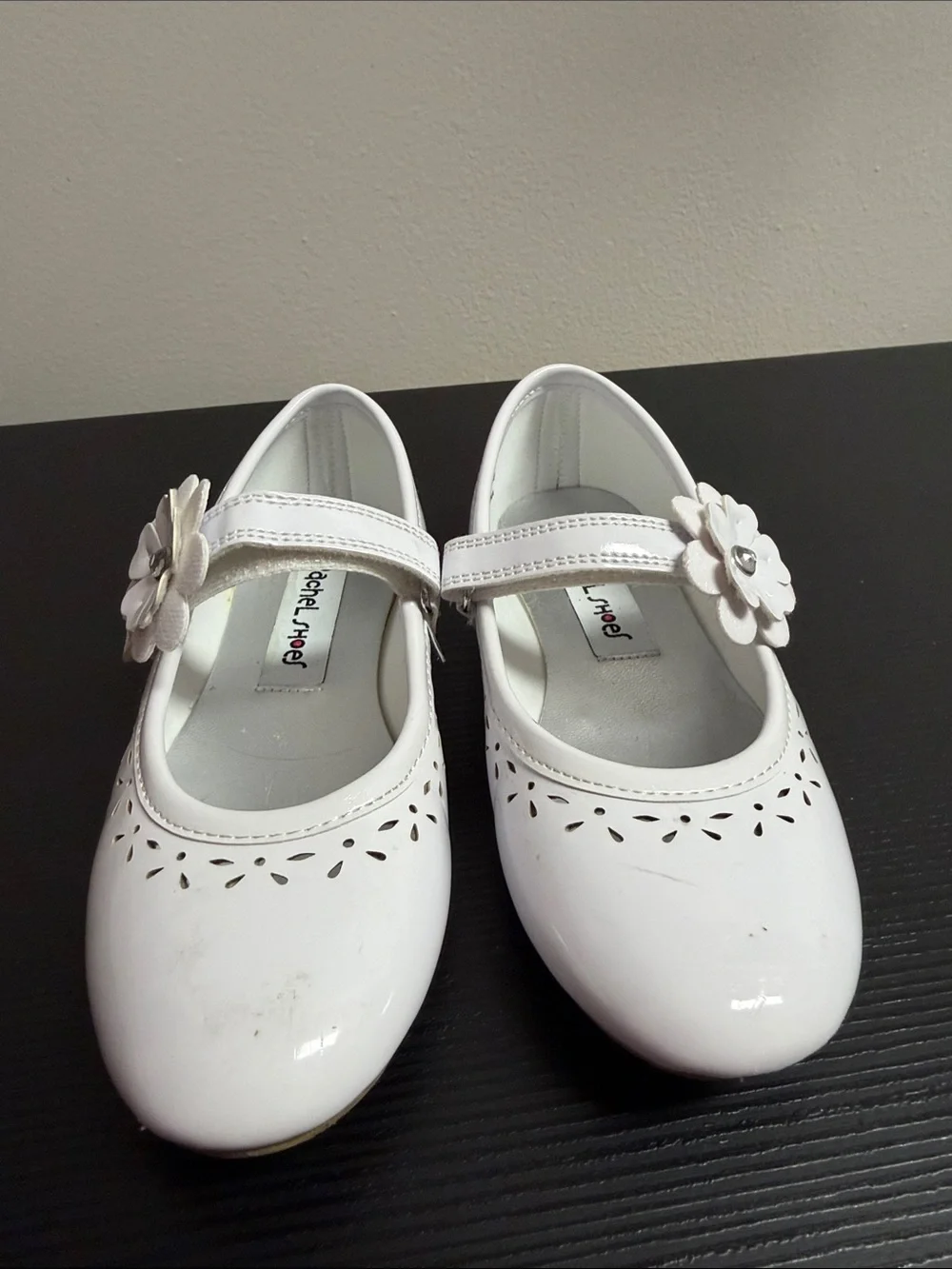 Girls' White Patent Mary Jane Dress Shoes with Floral Accent